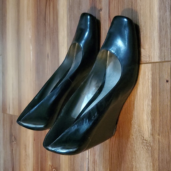 Anne Klein wedge shoe size 9.5 - Picture 3 of 8